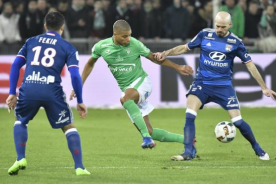 Сент Етиен удари Лион в дербито на Лига 1