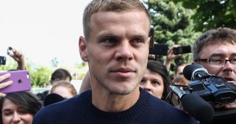 Александър Кокорин пристигна във Флоренция за финализирането на трансфера си bet365