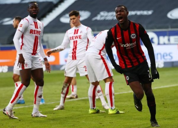 Айнтрахт (Франкфурт) победи с 2:0 Кьолн bet365