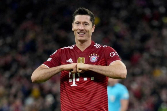 Роберт Левандовски има желание да премине в Барселона bet365