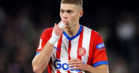 Артьом Довбик bet365