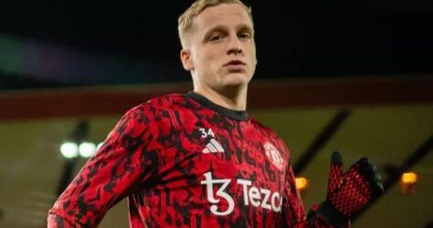 Дони ван де Беек bet365